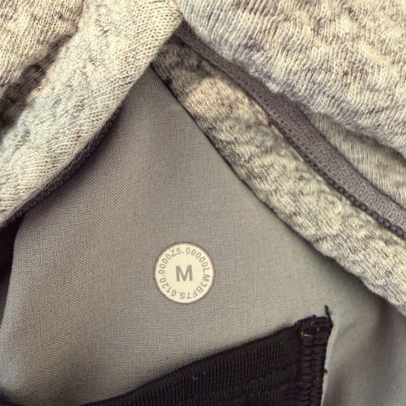 Lululemon Textured Fleece Pullover Hoodie Gray Black Speckled Sz M - Picture 4 of 4